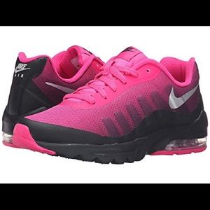 Nike AirMax Invigor Black and Pink